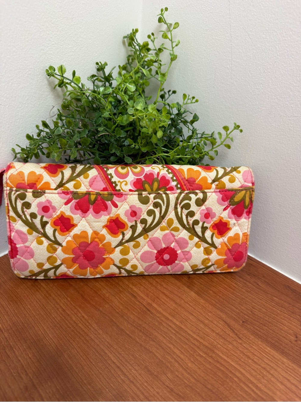Vera Bradley Flockloric Wallet Organizer Floral EUC - Picture 2 of 6